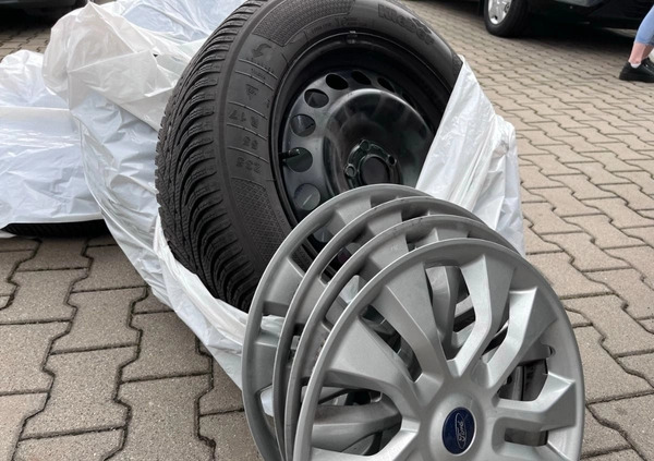 Ford Kuga cena 94900 przebieg: 57063, rok produkcji 2019 z Karpacz małe 742